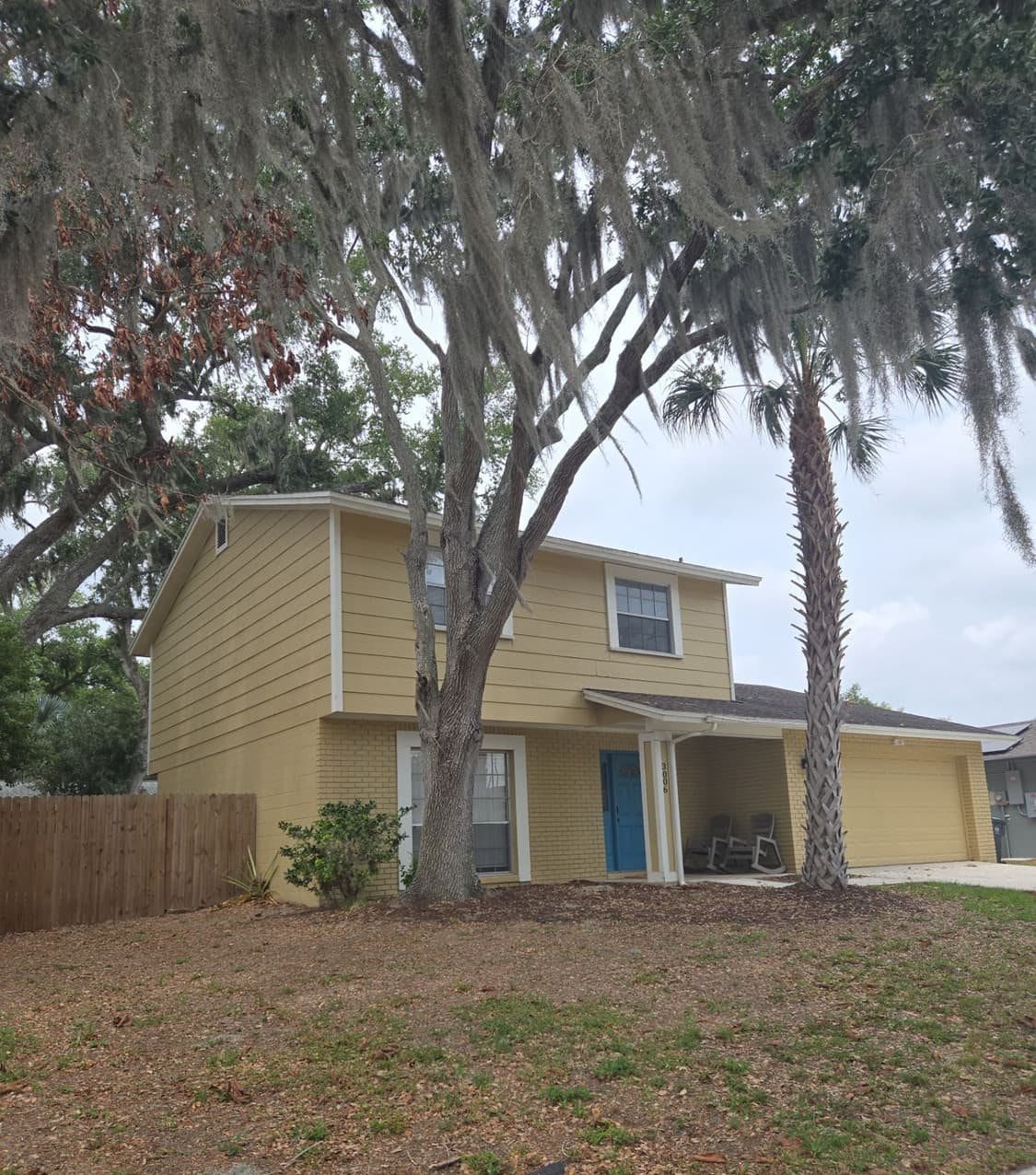 New architectural shingle roof on a Brandon, FL home installed by Integrity Roofing of Florida