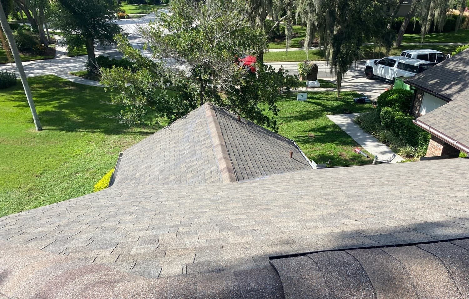 New architectural shingle roof on a Brandon, FL home installed by Integrity Roofing of Florida