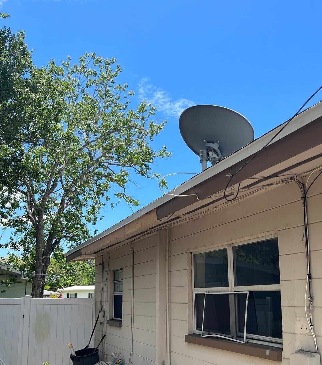 New architectural shingle roof on a Largo, FL home by Integrity Roofing of Florida