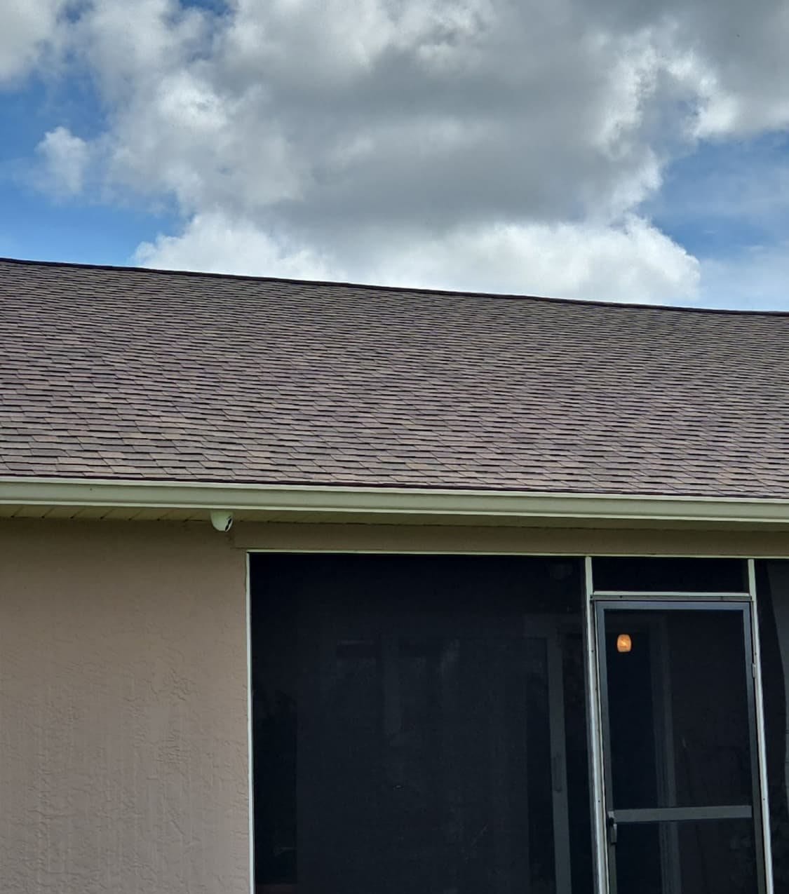 New architectural shingle roof on a Palmetto, FL home installed by Integrity Roofing of Florida