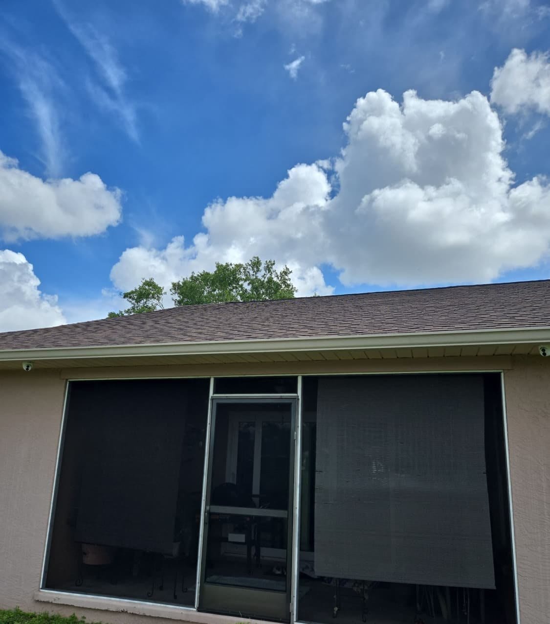 New architectural shingle roof on a Palmetto, FL home installed by Integrity Roofing of Florida