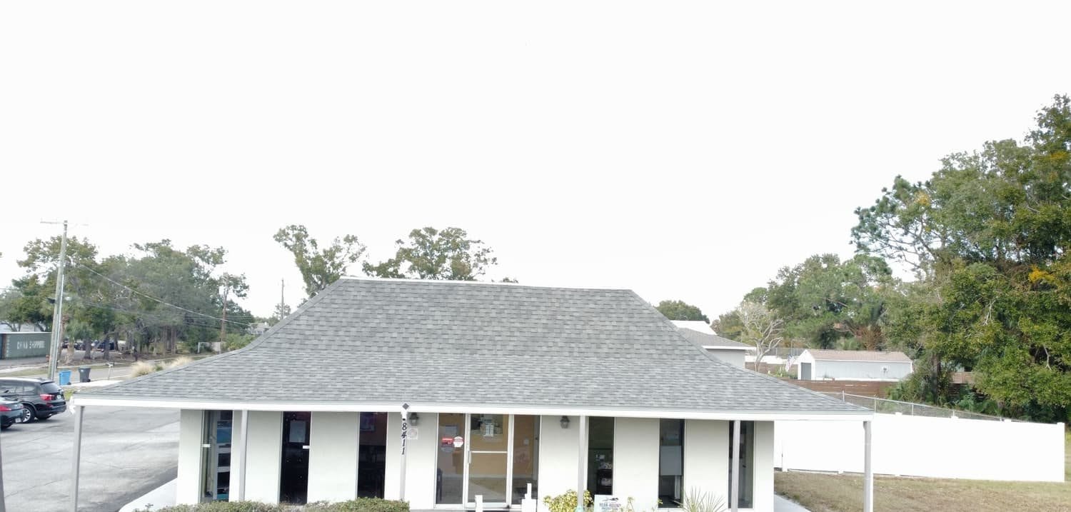 New architectural shingle roof on a Tampa, FL home installed by Integrity Roofing of Florida