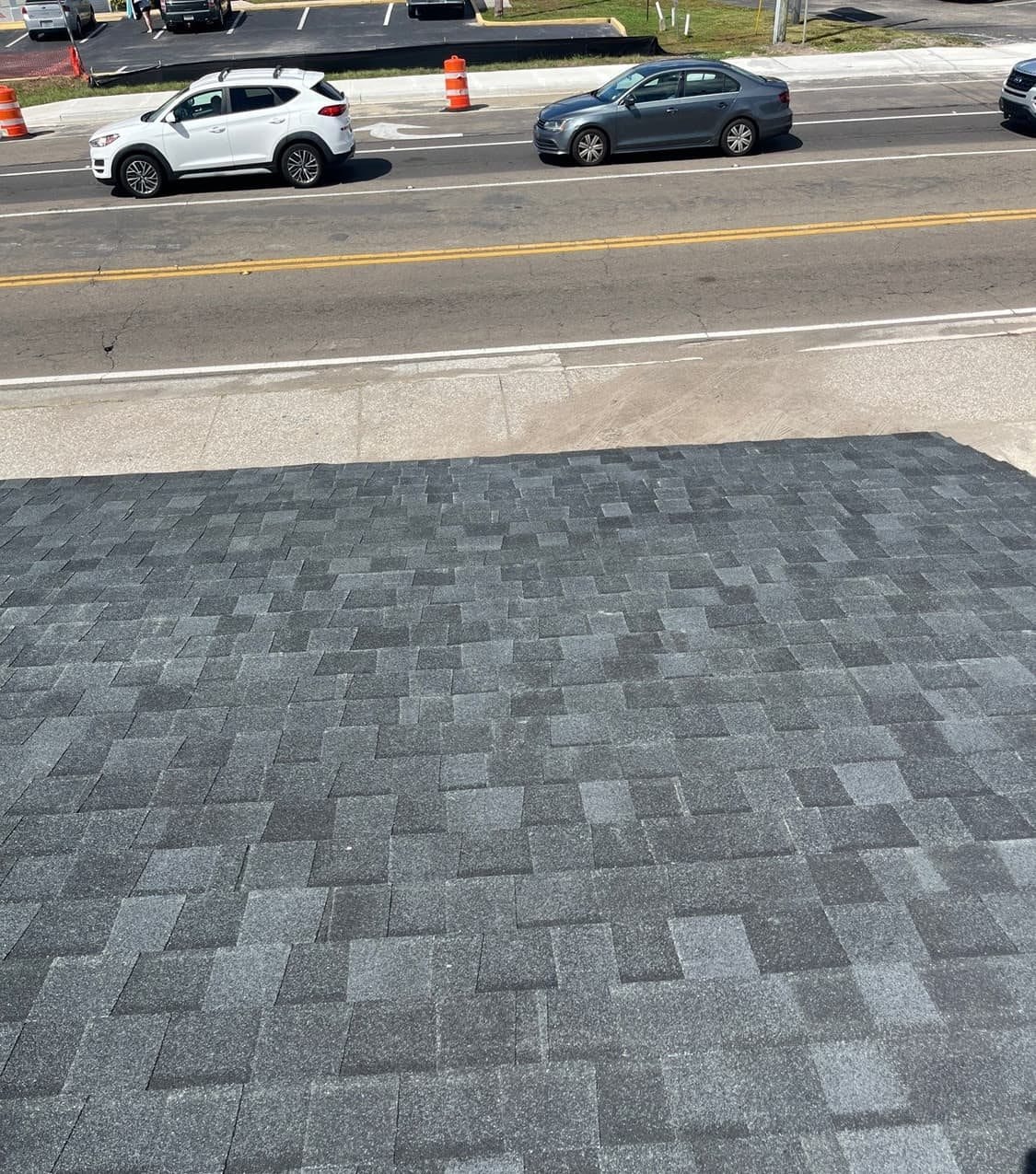 New architectural shingle roof on a Tarpon Springs, FL home installed by Integrity Roofing of Florida