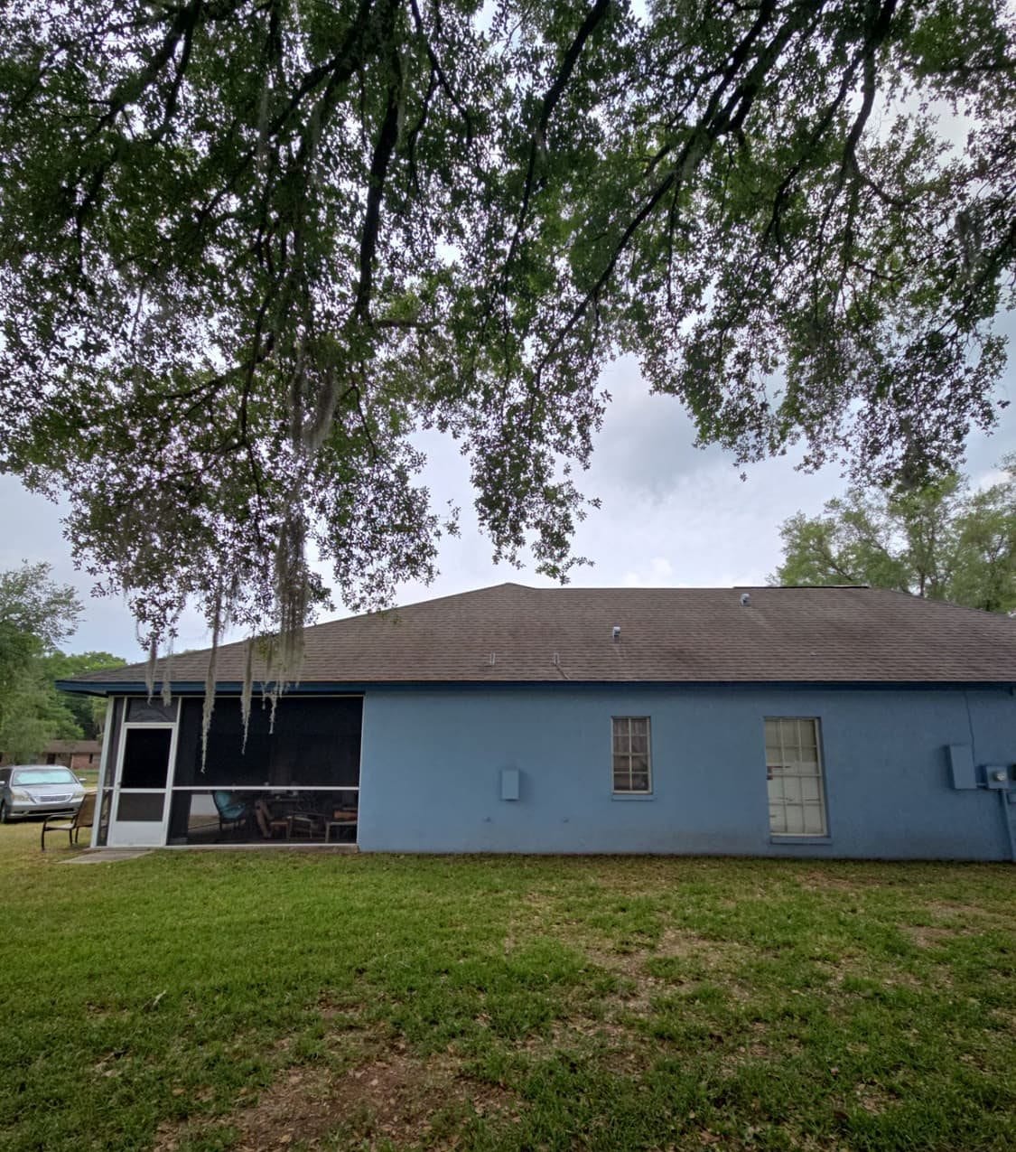 New architectural shingle roof on a Valrico, FL home installed by Integrity Roofing of Florida